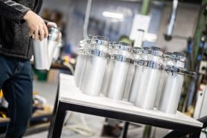 Technisch assemblage-werk door uitzendkracht van JJM